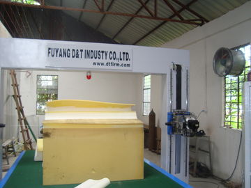 Internet Kecepatan bergigi pisau Sponge Osilasi / Contour Cutter Dengan Table Bergerak