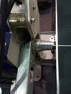 Mesin Pemotong Pisau Berosilasi Spons Polyurethane Horizontal 6kw