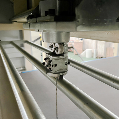 D&T Vertical Type Revolving Contour Cutter PU Rigid Foam Kecepatan Tinggi