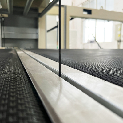 Mesin pemotong spons CNC dengan bilah horizontal dan vertikal