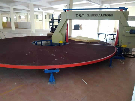 Meja Bundar Horizontal Sponge Circle Cutting Machine Kinerja Tinggi Disesuaikan