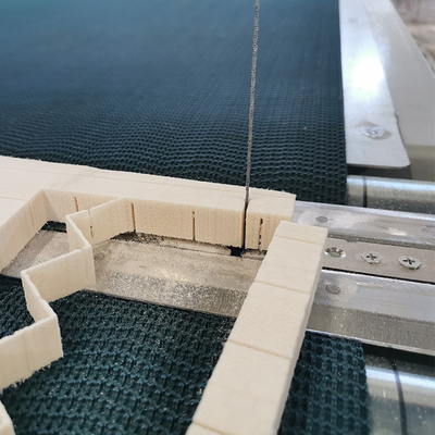 Vaccum Versatile Precision PU Foam Cutting Machine Untuk Rock Wool PIR EVA