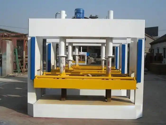China Hidrolik Mesin Cold Pressing Untuk Pintu Kayu Membuat 50 Ton 1250 * 1500mm