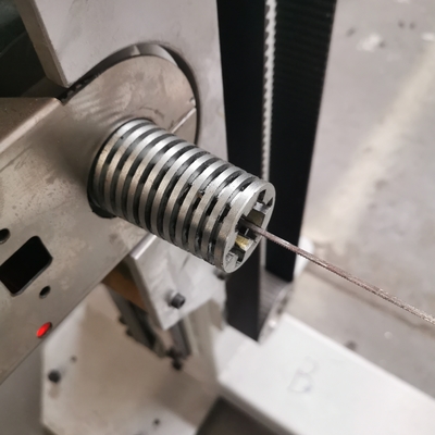 Mesin pemotong spons horizontal CNC presisi tinggi dengan pisau osilasi untuk busa poliuretan