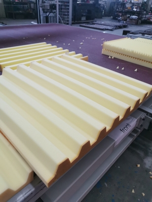 CNC Horizontal Oscillating Saw Blade Foam Cutting Machine Untuk Sponge Dan Fleksibel PU Dengan Pinggang Meja Rotary