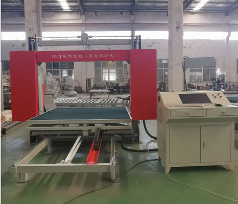 Pemotong Pisau Berosilasi CNC Rebound Foam Untuk Polyurethane dengan meja turing untuk memotong Bentuk 2D atau 3D