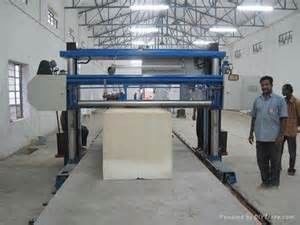 Horisontal panjang lembar pisau pemotong / Sheet Mesin pemotong busa dengan panduan rel Sponge Cutter